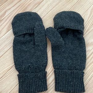 Large dark gray men’s mittens